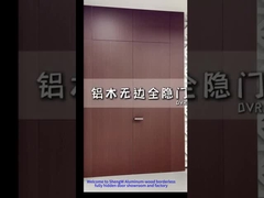 Puerta de madera y aluminio completa